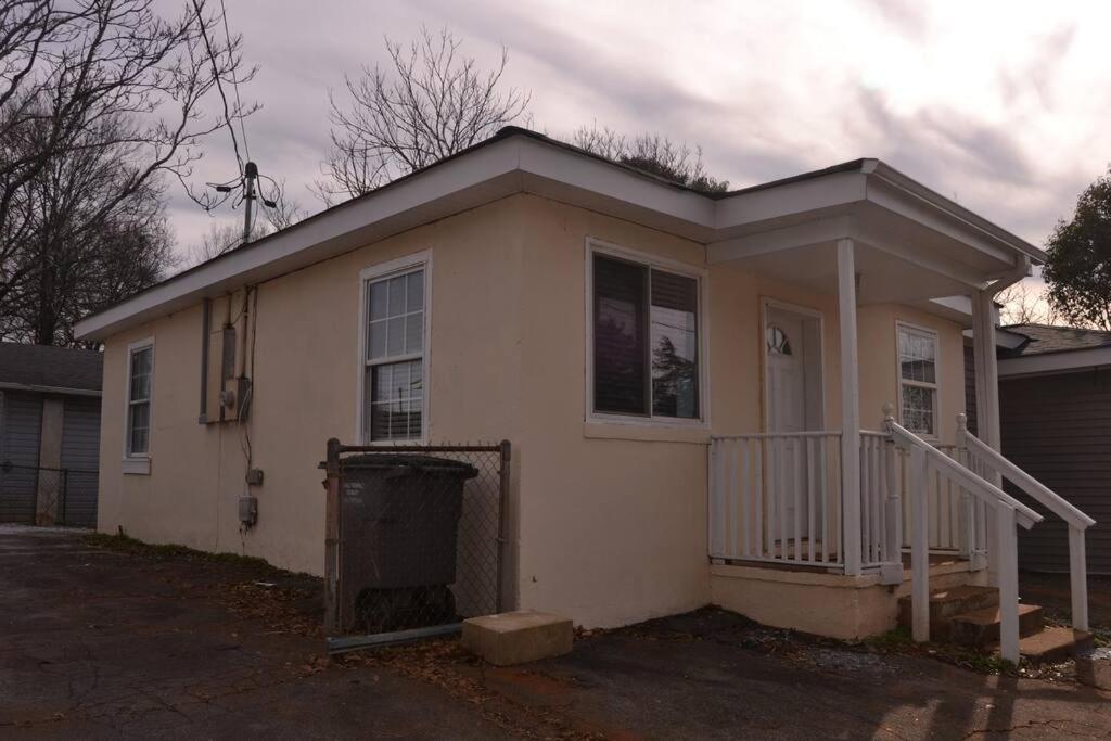 Bright And Cozy Lighthouse Cottage In Greenville Sc מראה חיצוני תמונה