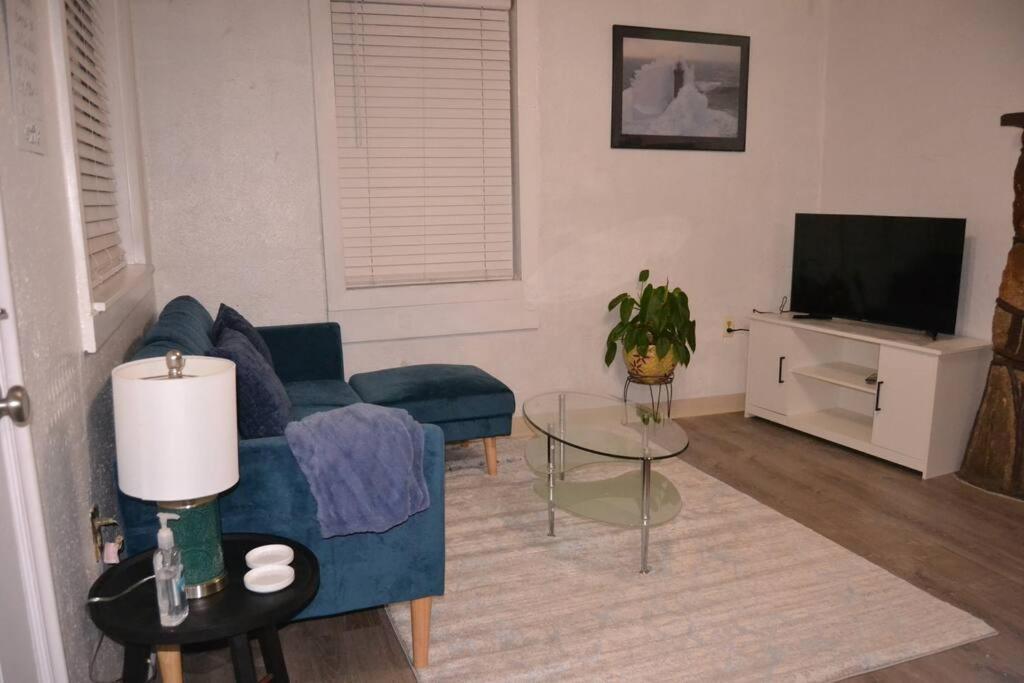 Bright And Cozy Lighthouse Cottage In Greenville Sc מראה חיצוני תמונה